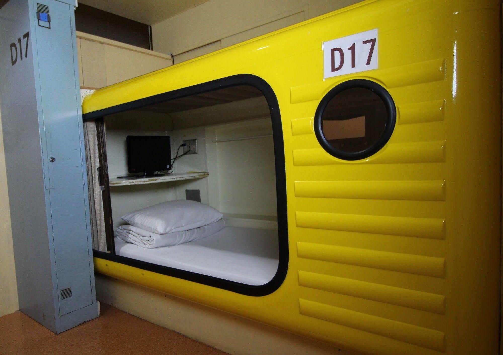 Capsule Hotel Shonan Фудзісава Екстер'єр фото